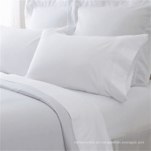 Sábanas de algodón elásticas blancas equipadas con sábanas, camas gemelas, tamaño king con matrícula completa para el hospital del hotel en el hogar